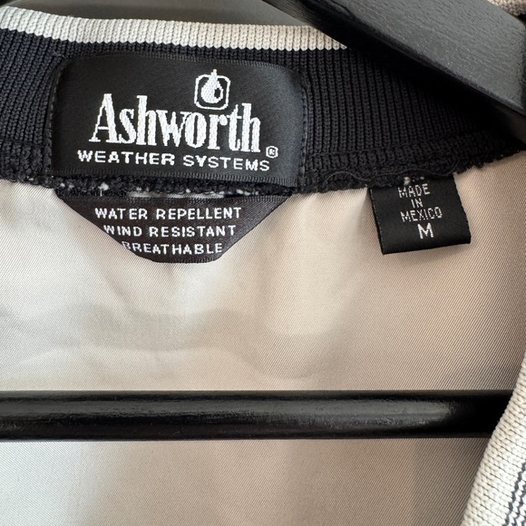Ashworth V-Neck Windbreaker - LIKE NEW 🔥 - Picture 4 of 4